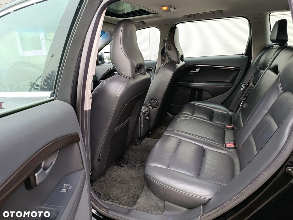 Volvo V70 2.5T Momentum - 16