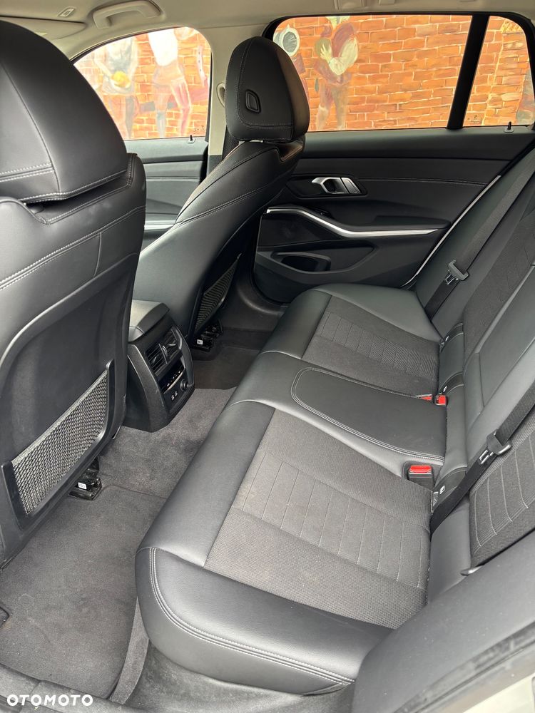 BMW Seria 3 - 21