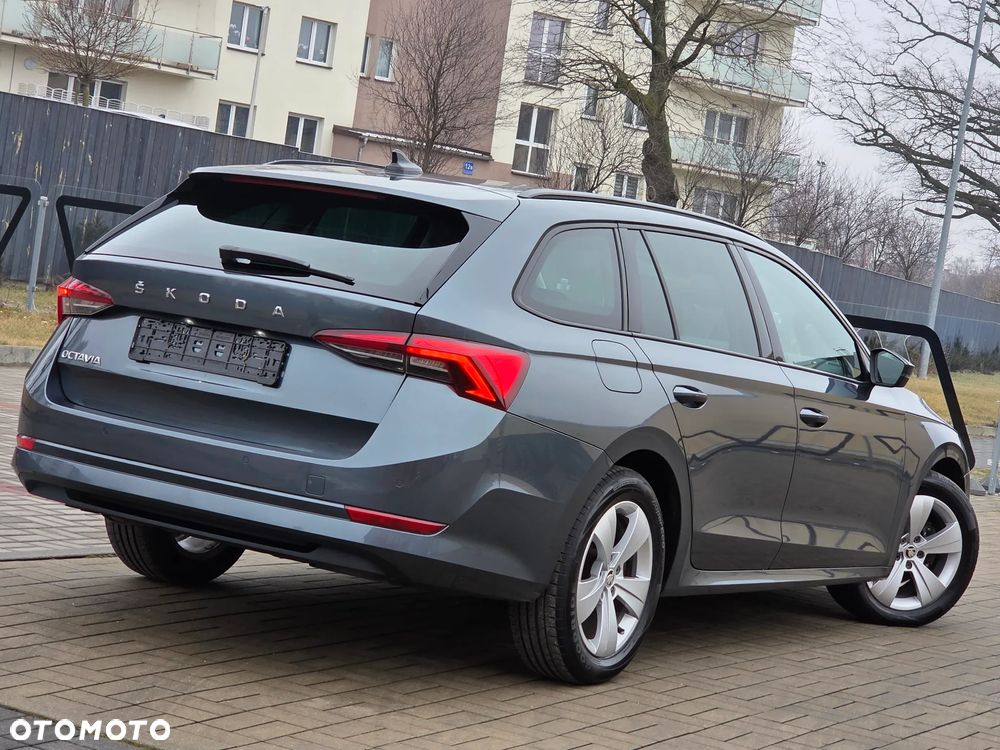 Skoda Octavia 2.0 TDI DSG Edition - 11