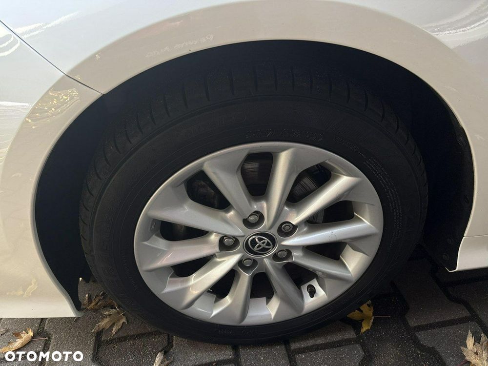 Toyota Corolla 1.8 Hybrid Comfort - 32