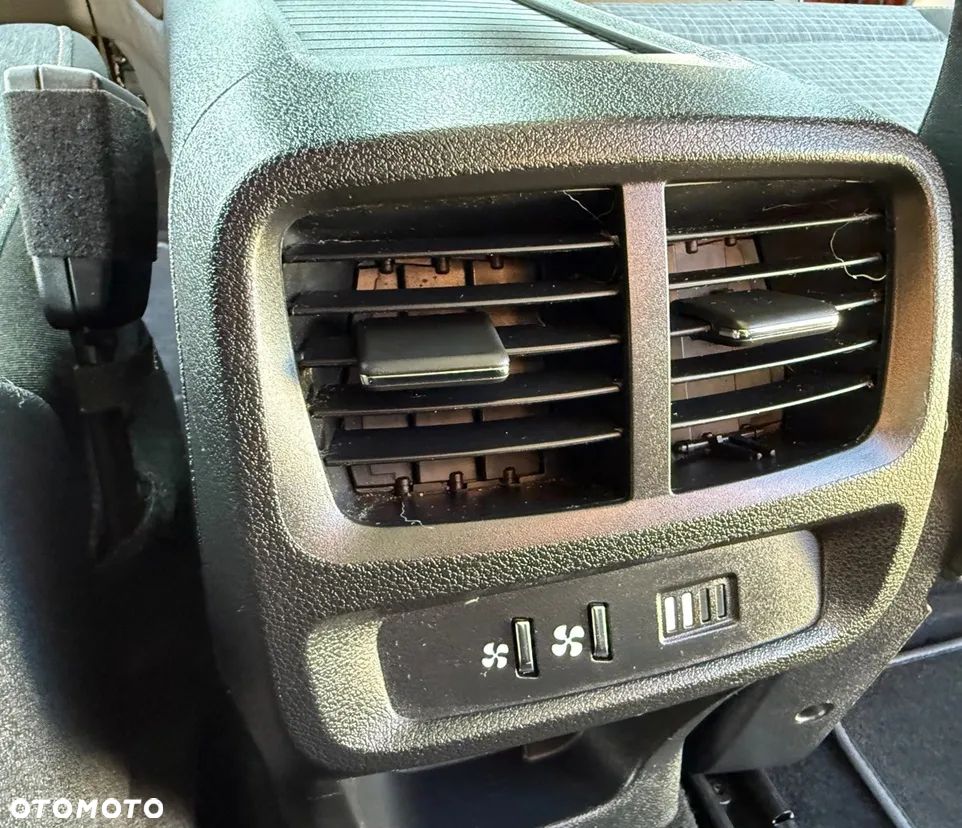 Peugeot Rifter 1.2 PureTech Allure S&S - 13