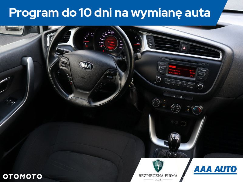 Kia Ceed - 8