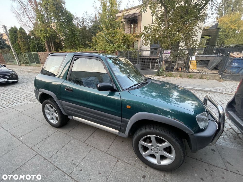 Toyota RAV4 - 8
