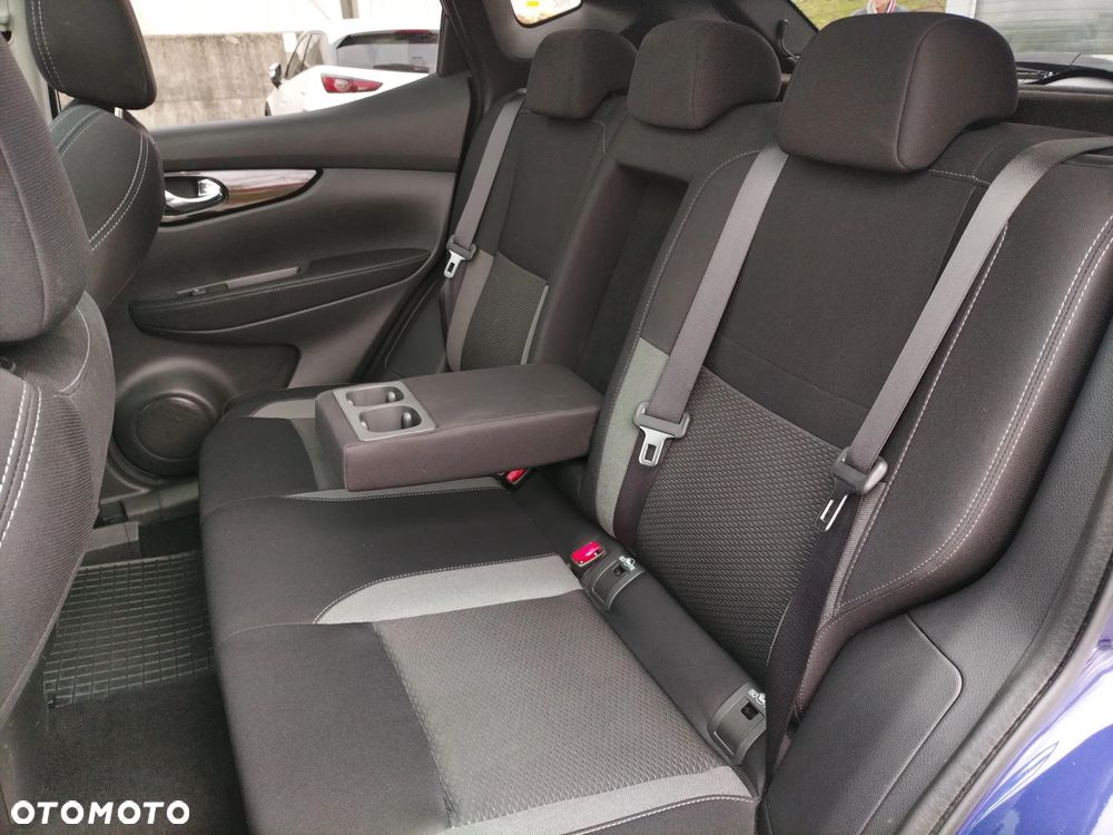 Nissan Qashqai 1.3 DIG-T N-CONNECTA - 23