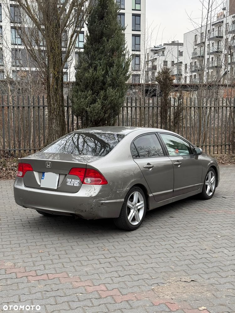Honda Civic - 4