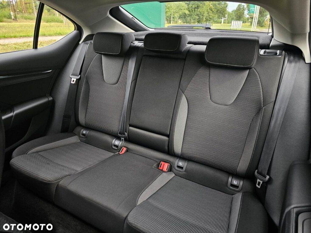 Skoda Octavia 2.0 TDI Ambition DSG - 25