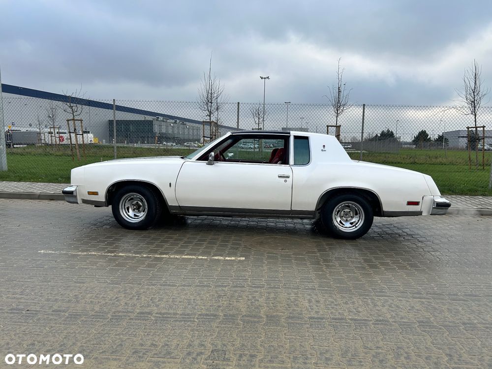 Oldsmobile Cutlass - 3