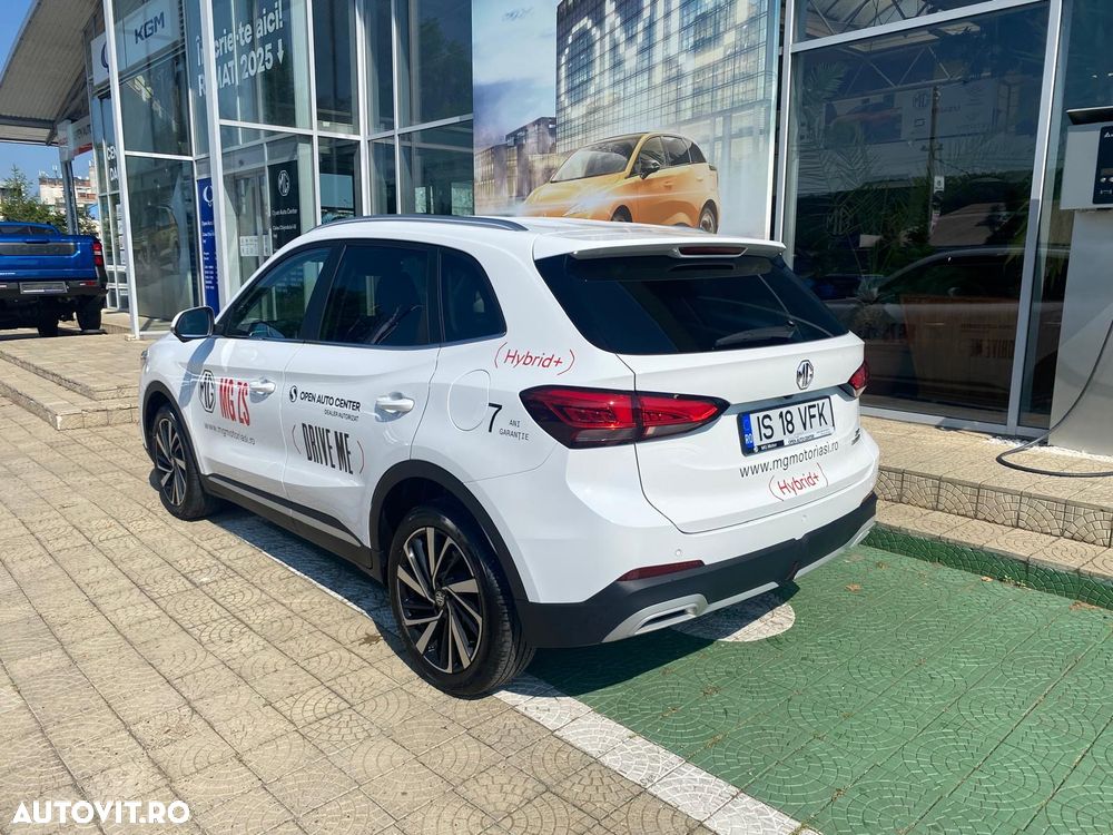 MG ZS HEV 1.5 GSI AT Exclusive - 4