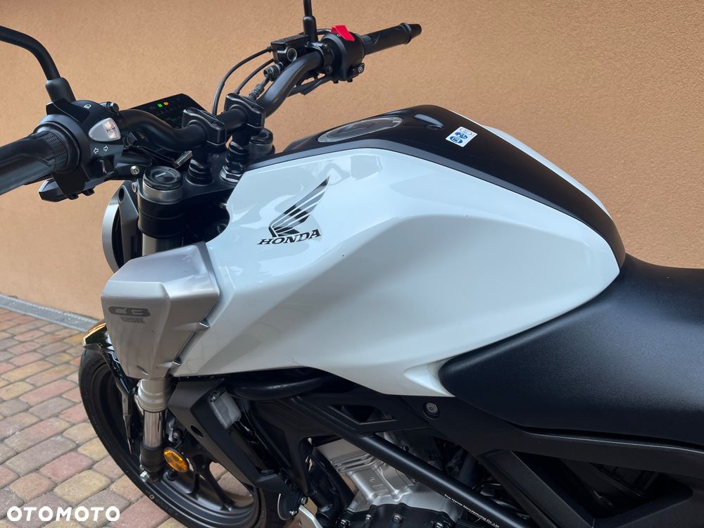 Honda CB - 11