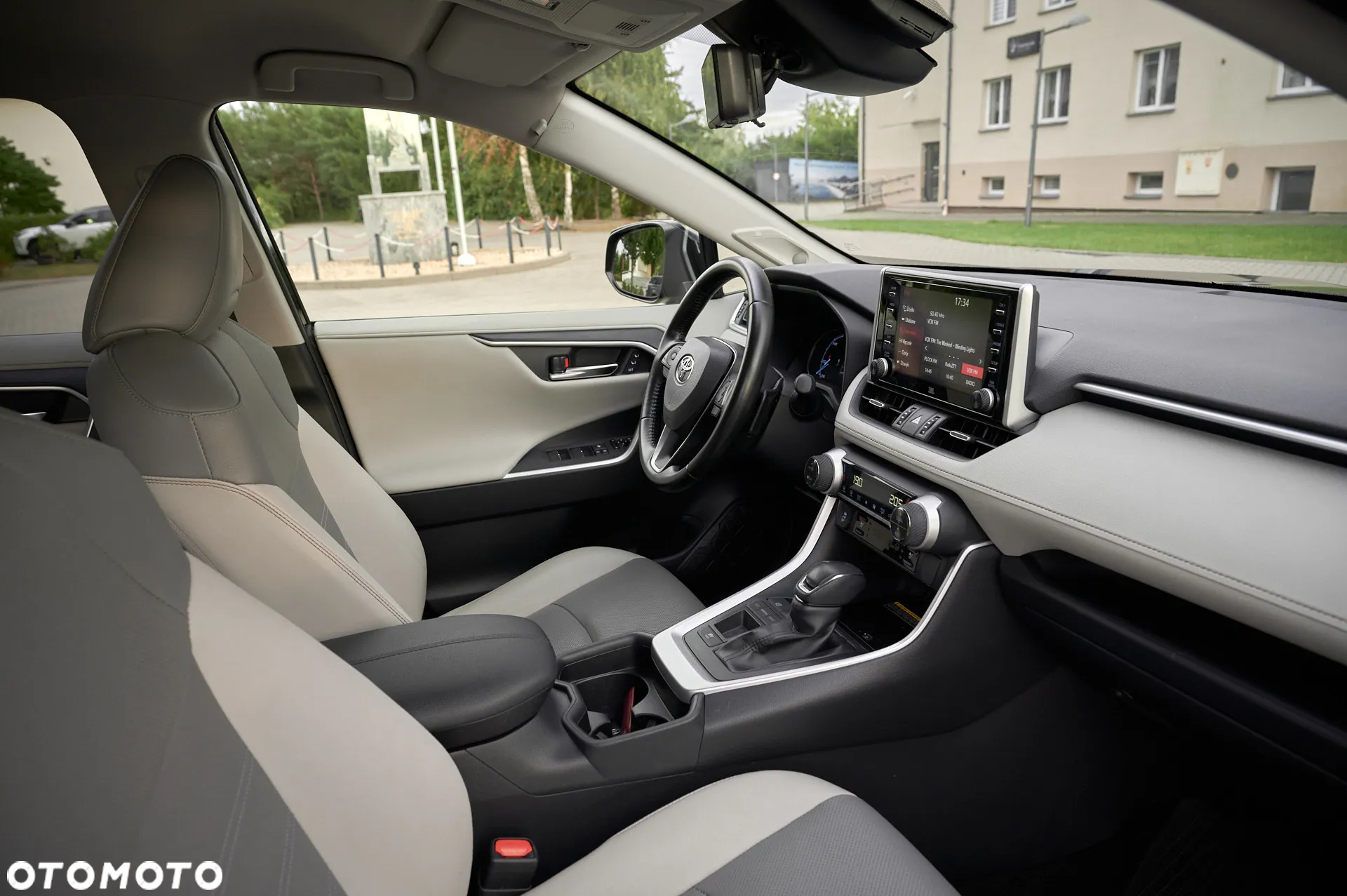 Toyota RAV4 2.5 Hybrid Executive 4x2 - 29