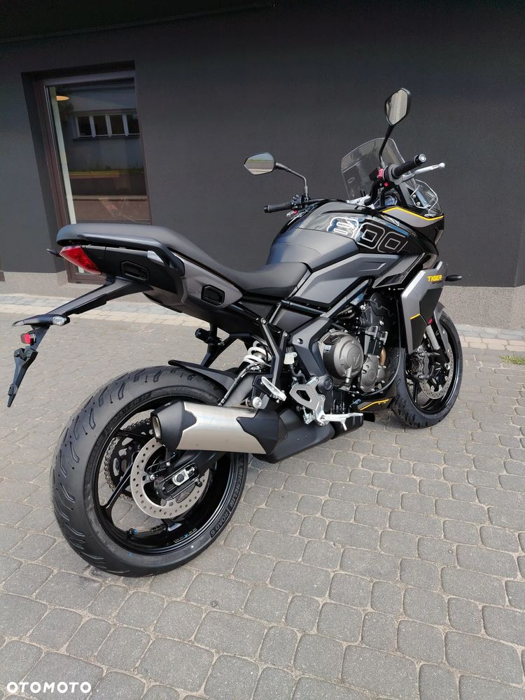 Triumph Tiger - 9