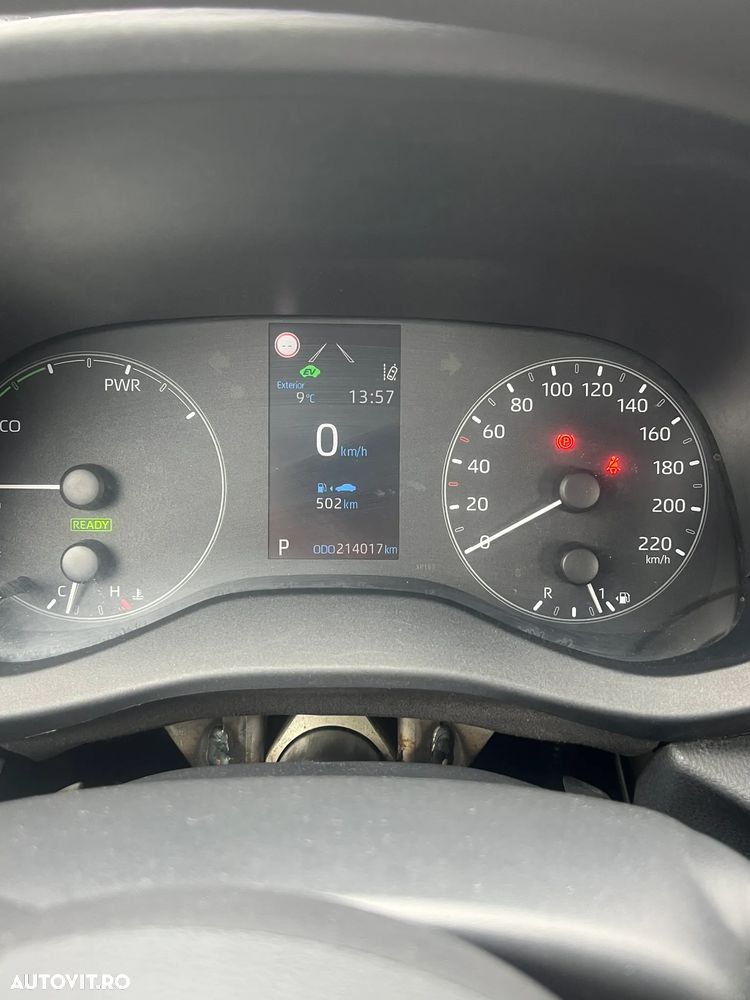 Toyota Yaris 1.5 VVT-i HSD Dynamic Bi-tone - 12