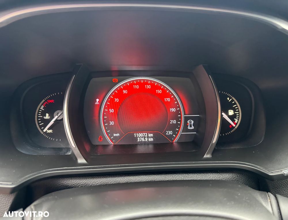 Renault Megane ENERGY TCe 100 LIMITED - 8