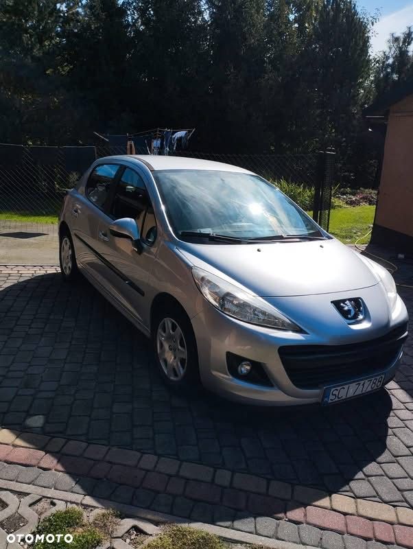 Peugeot 207 2009 photo 3