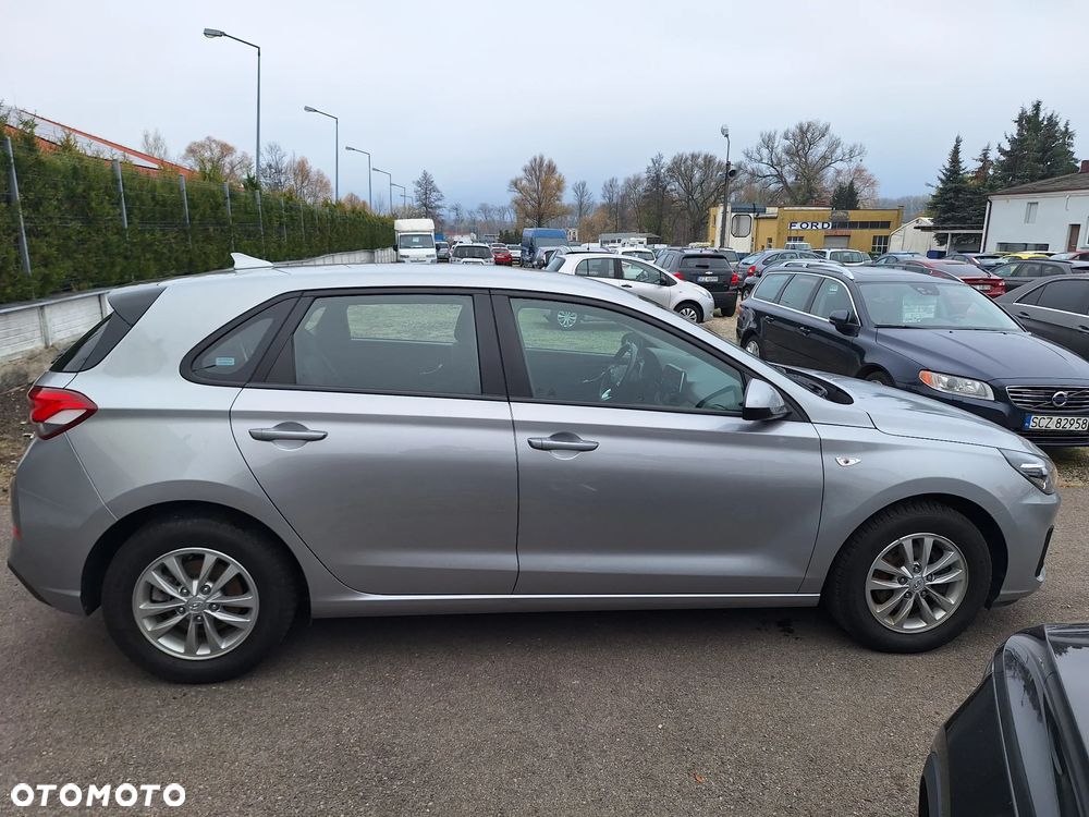 Hyundai i30 1.5 DPI Classic + - 4