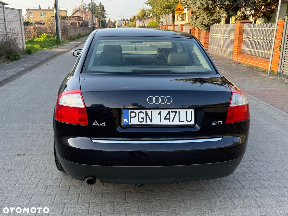 Audi A4 Limousine 2.0 FSI - 3