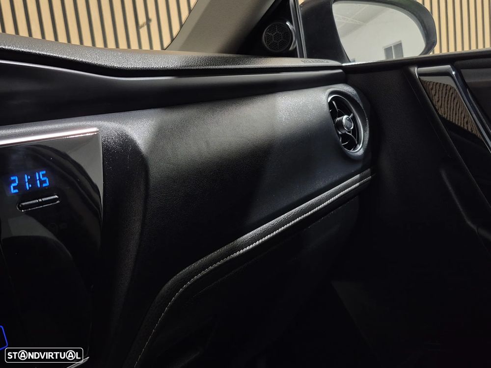 Toyota Auris 1.2T Comfort+Pack Techno+P.Sport - 18