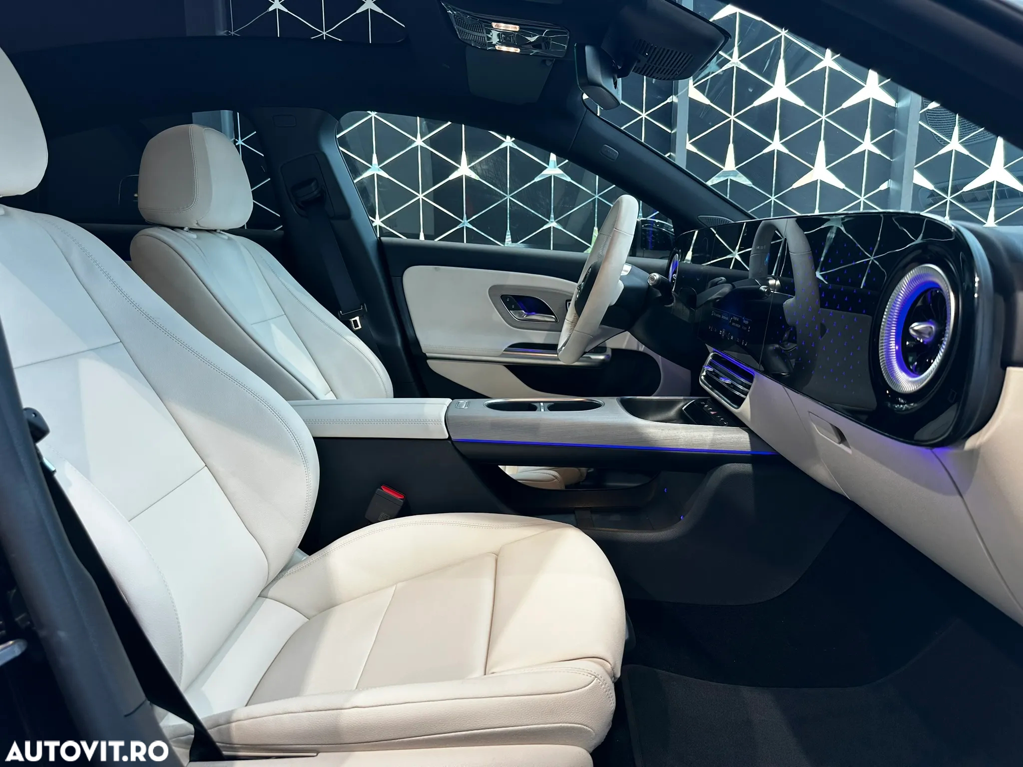 Mercedes-Benz CLA 250+ Coupe - 12