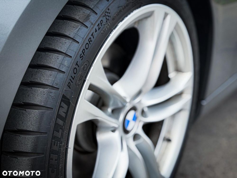 BMW Seria 3 325i M Sport Edition - 24