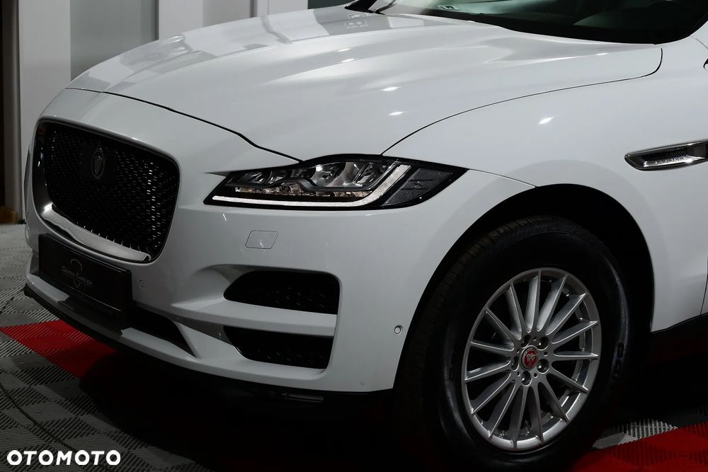 Jaguar F-Pace - 35