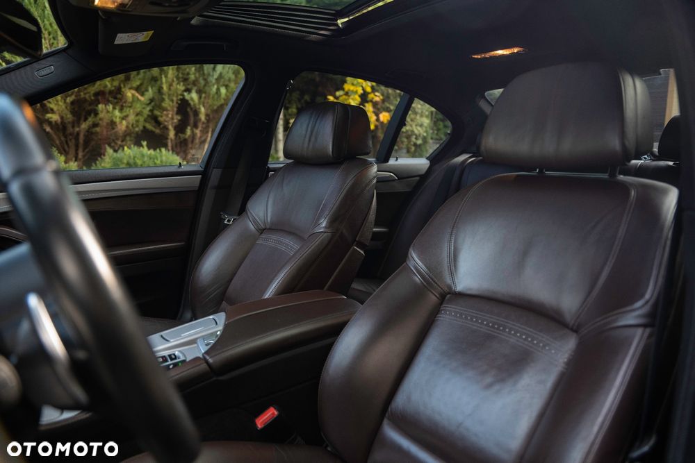 BMW Seria 5 530d xDrive - 18