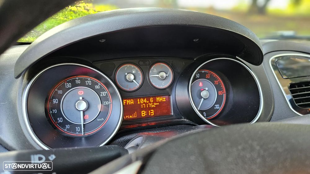 Fiat Punto - 16
