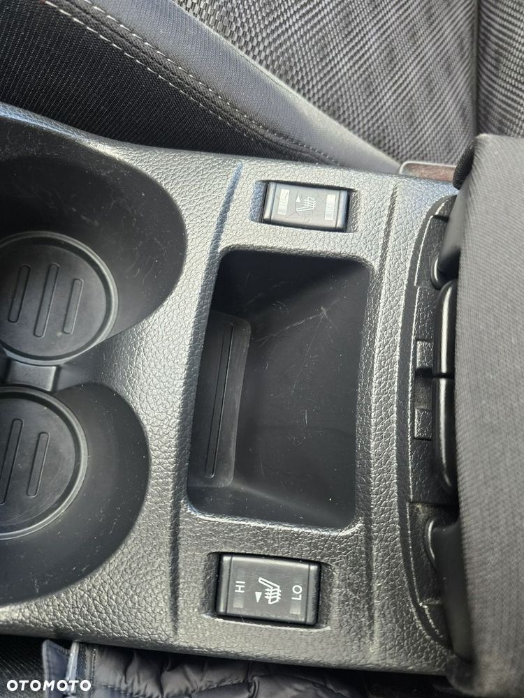 Nissan Qashqai - 32
