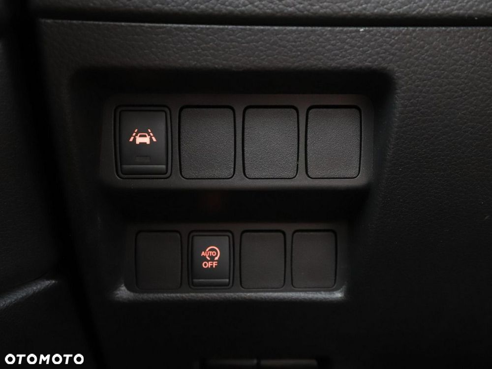 Nissan Qashqai 1.6 DIG-T N-Connecta - 36