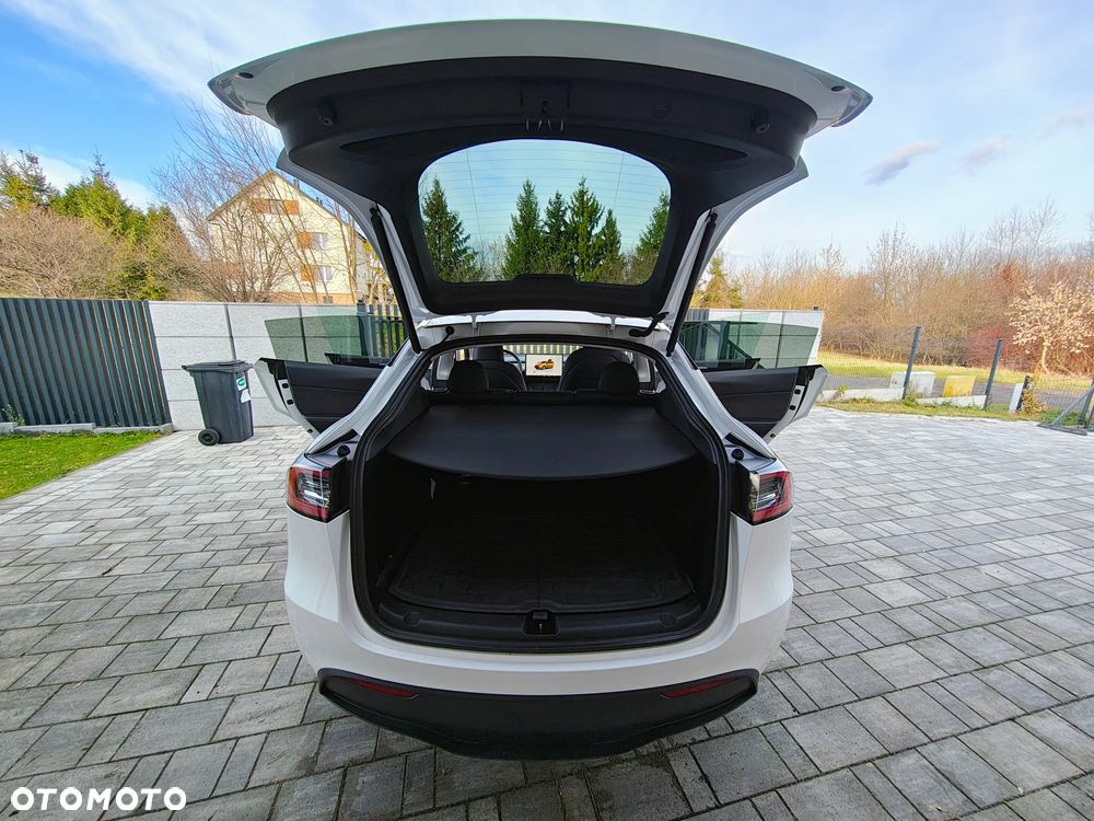 Tesla Y Long Range Dual Motor AWD - 14