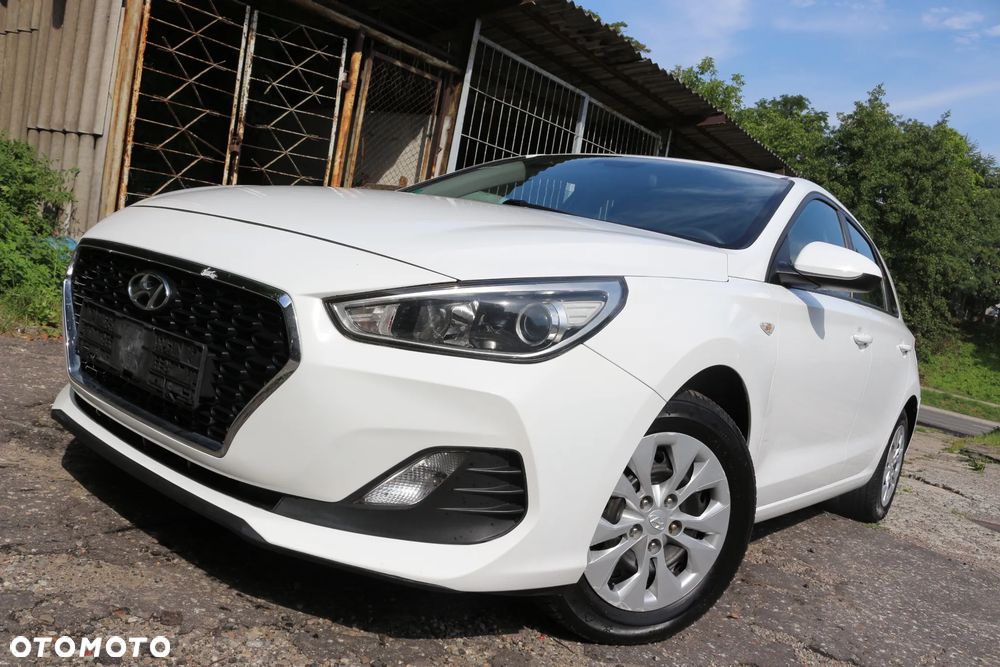 Hyundai i30 blue 1.4 Style - 1