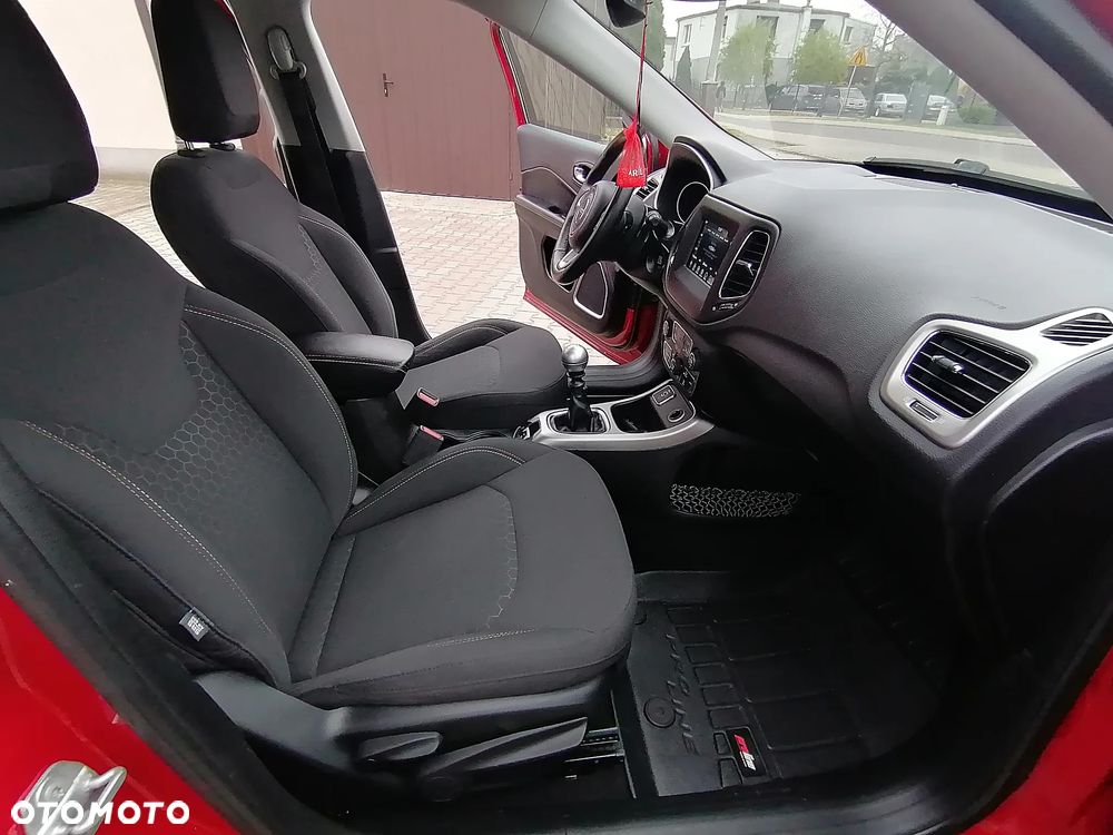 Jeep Compass 1.6 MultiJet Longitude - 26