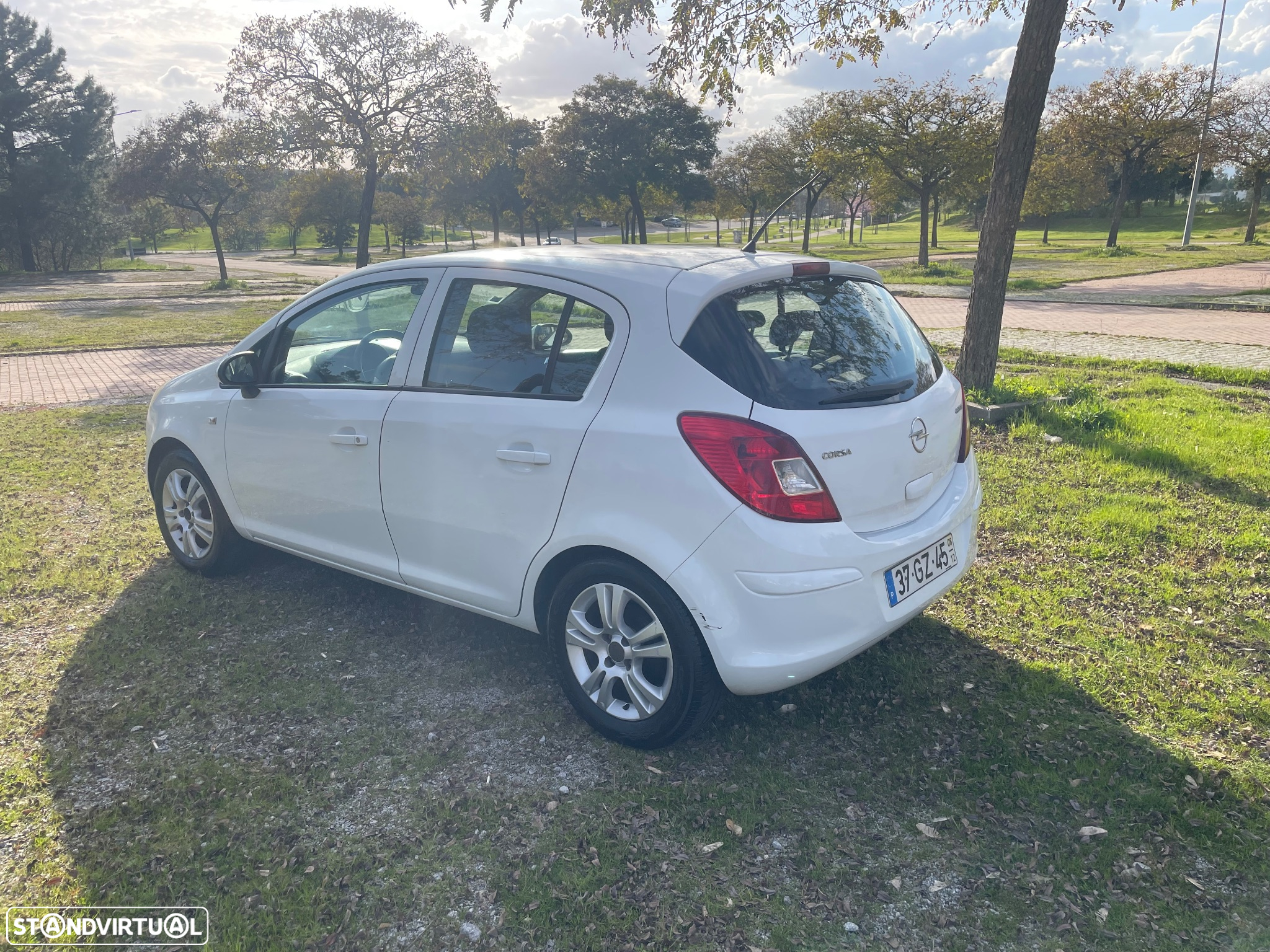Opel Corsa 1.3 CDTi Enjoy EcoFLEX - 5