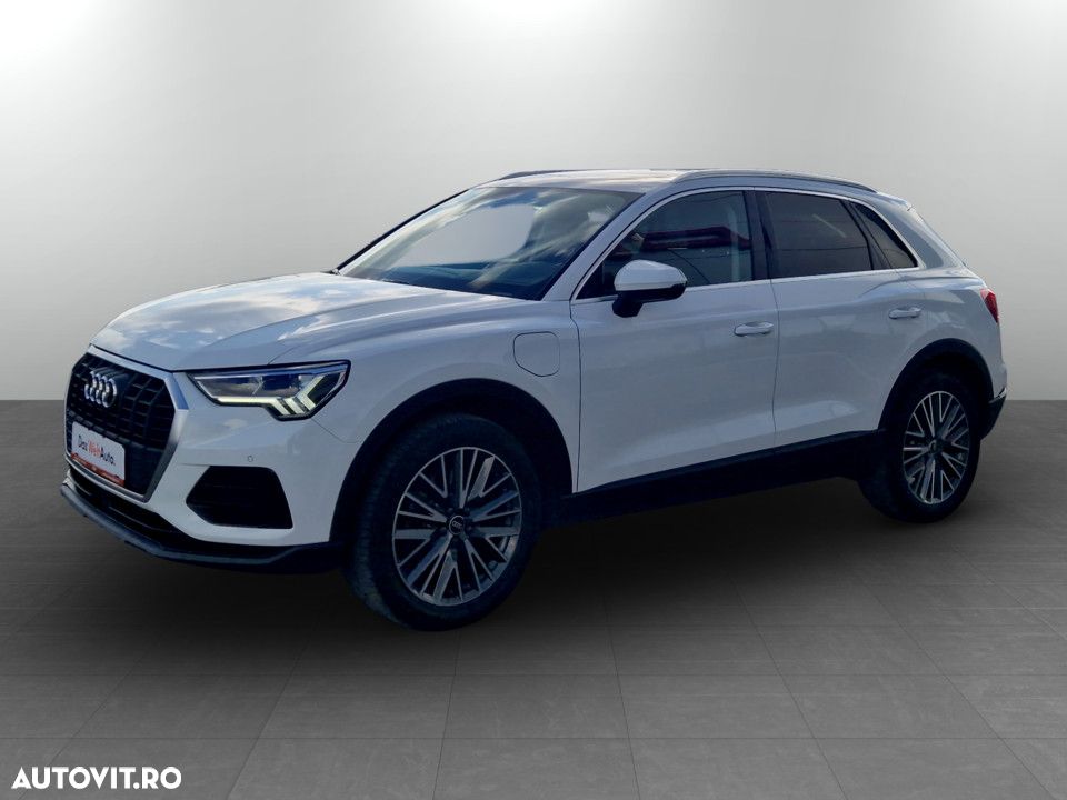 Audi Q3 45 TFSIe S tronic - 1