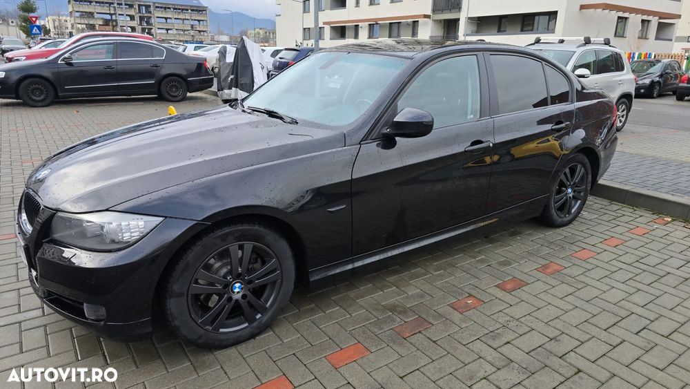 BMW Seria 3 318i Aut. - 3
