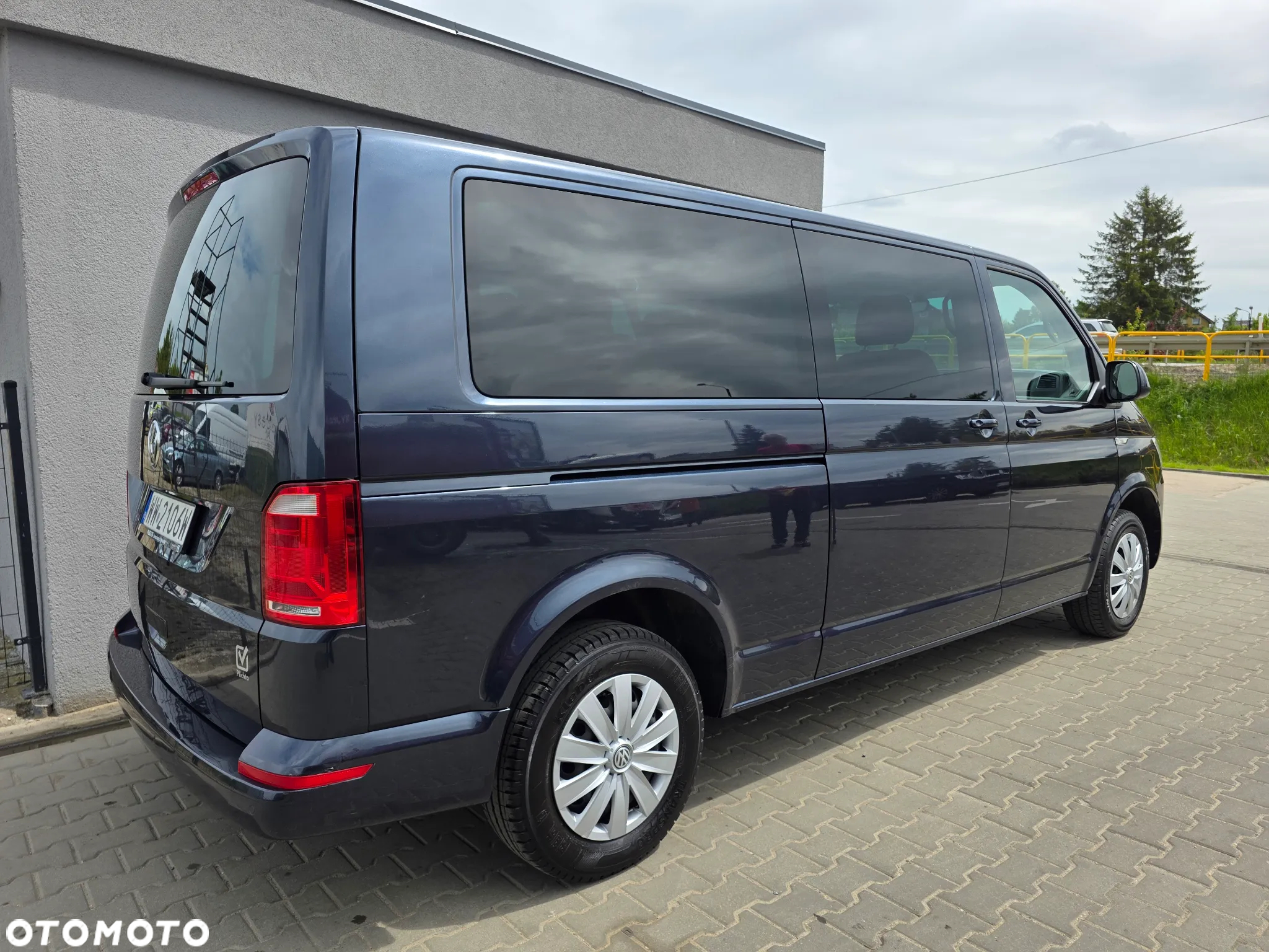Volkswagen Caravelle 2.0 TDI L2 Comfortline - 3