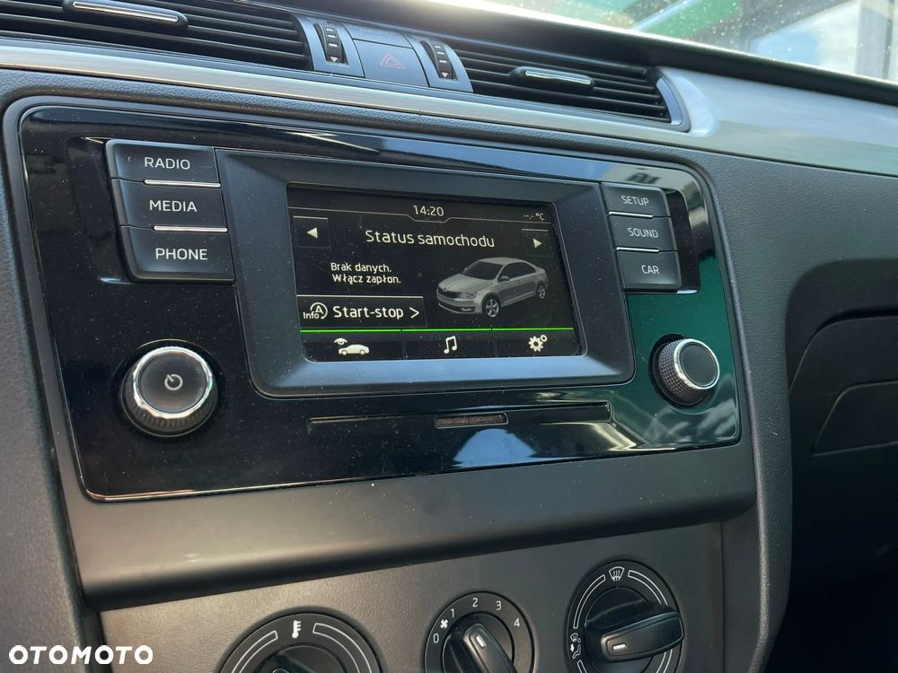 Skoda RAPID 1.2 TSI Ambition - 18