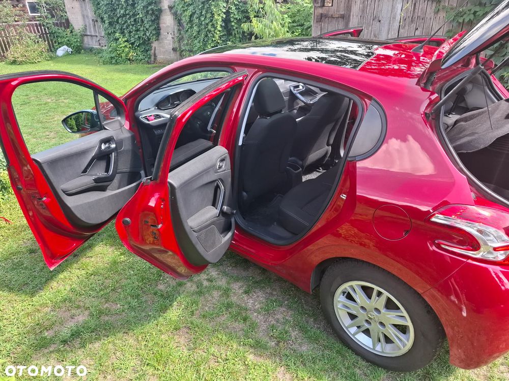 Peugeot 208 1.2 PureTech Style - 14