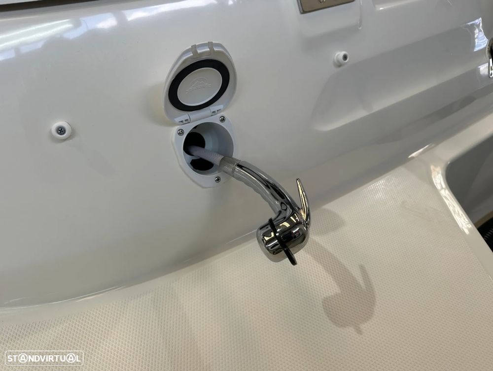 Bayliner VR6 OB - 11