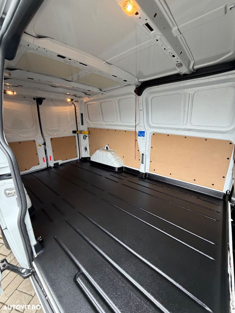 Ford TRANSIT CUSTOM 300L - 5