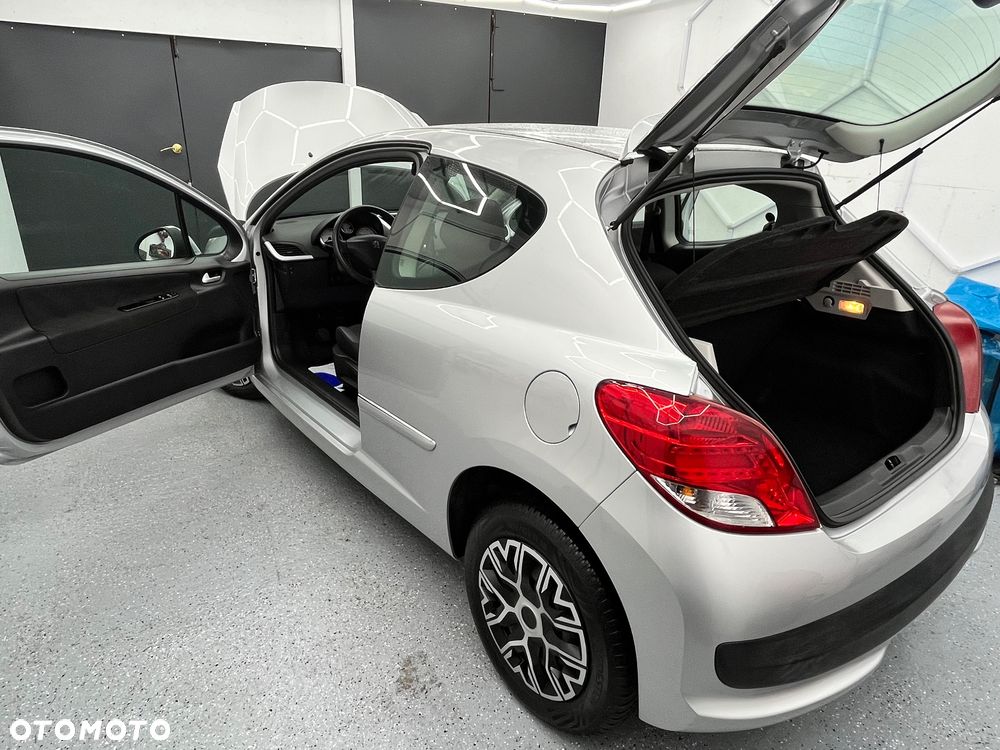 Peugeot 207 - 30
