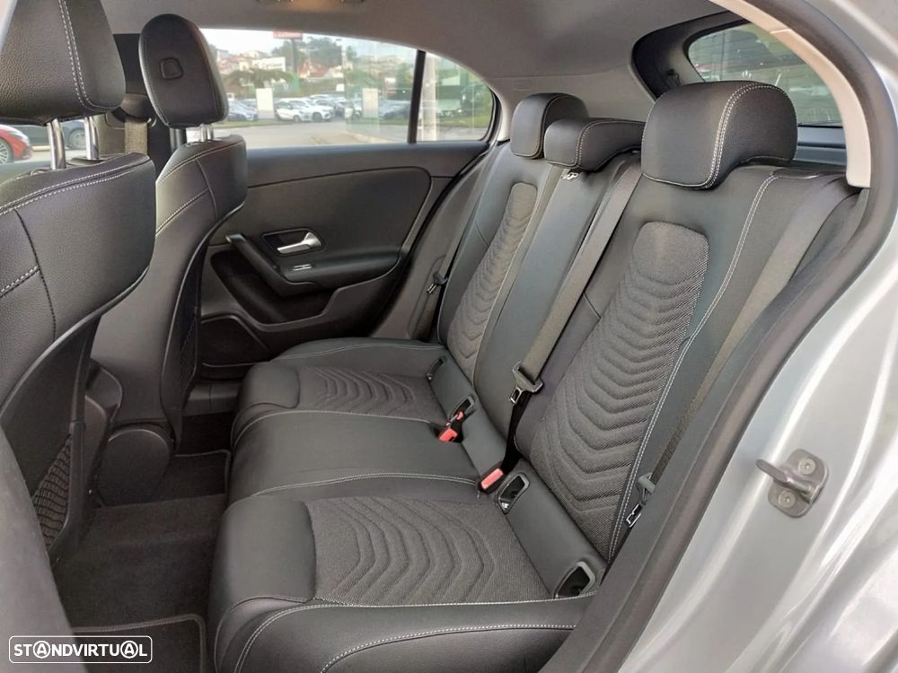 Mercedes-Benz A 200 7G-DCT - 5