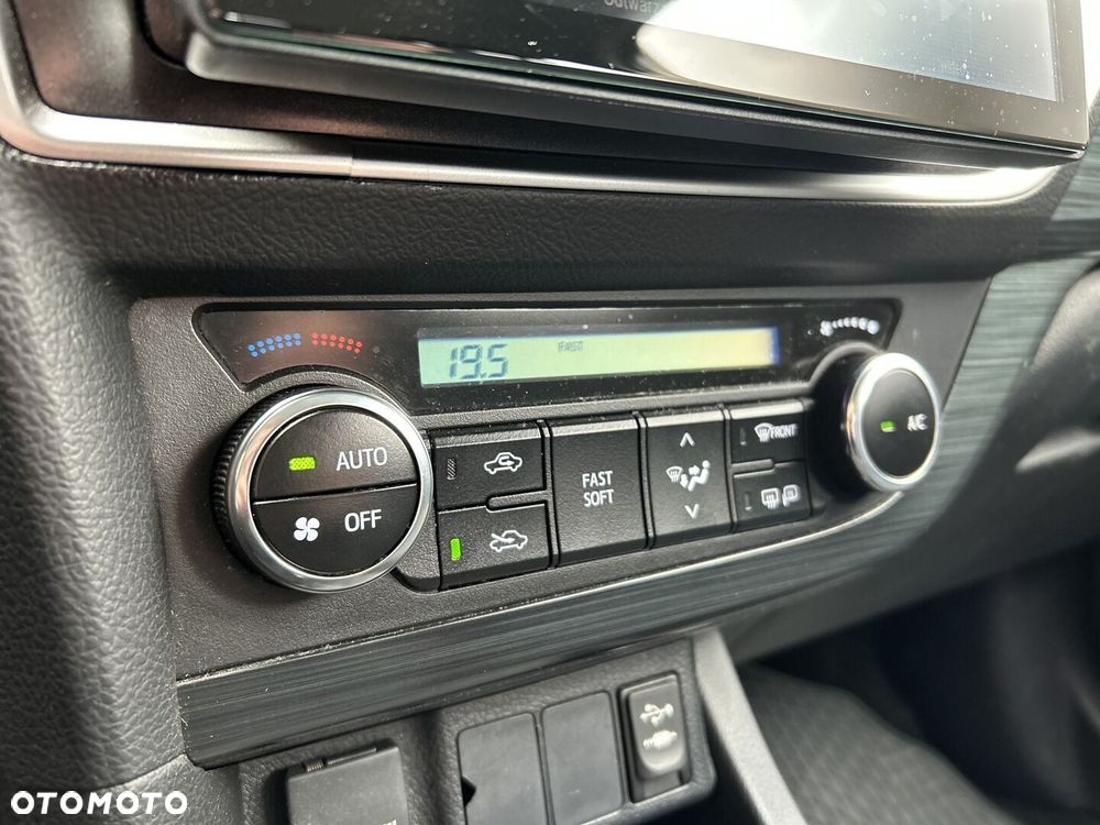 Toyota Auris 1.33 VVT-i Active - 16