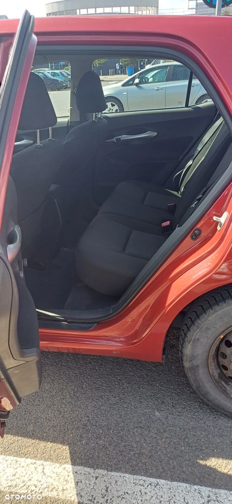 Toyota Auris 1.33 VVT-i - 8