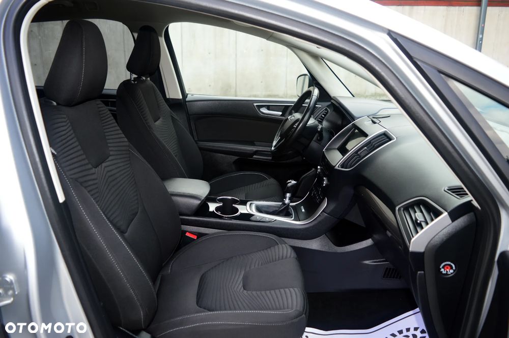 Ford S-Max - 10