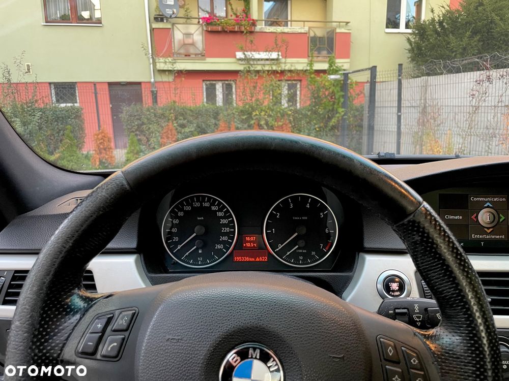 BMW Seria 3 320i - 15