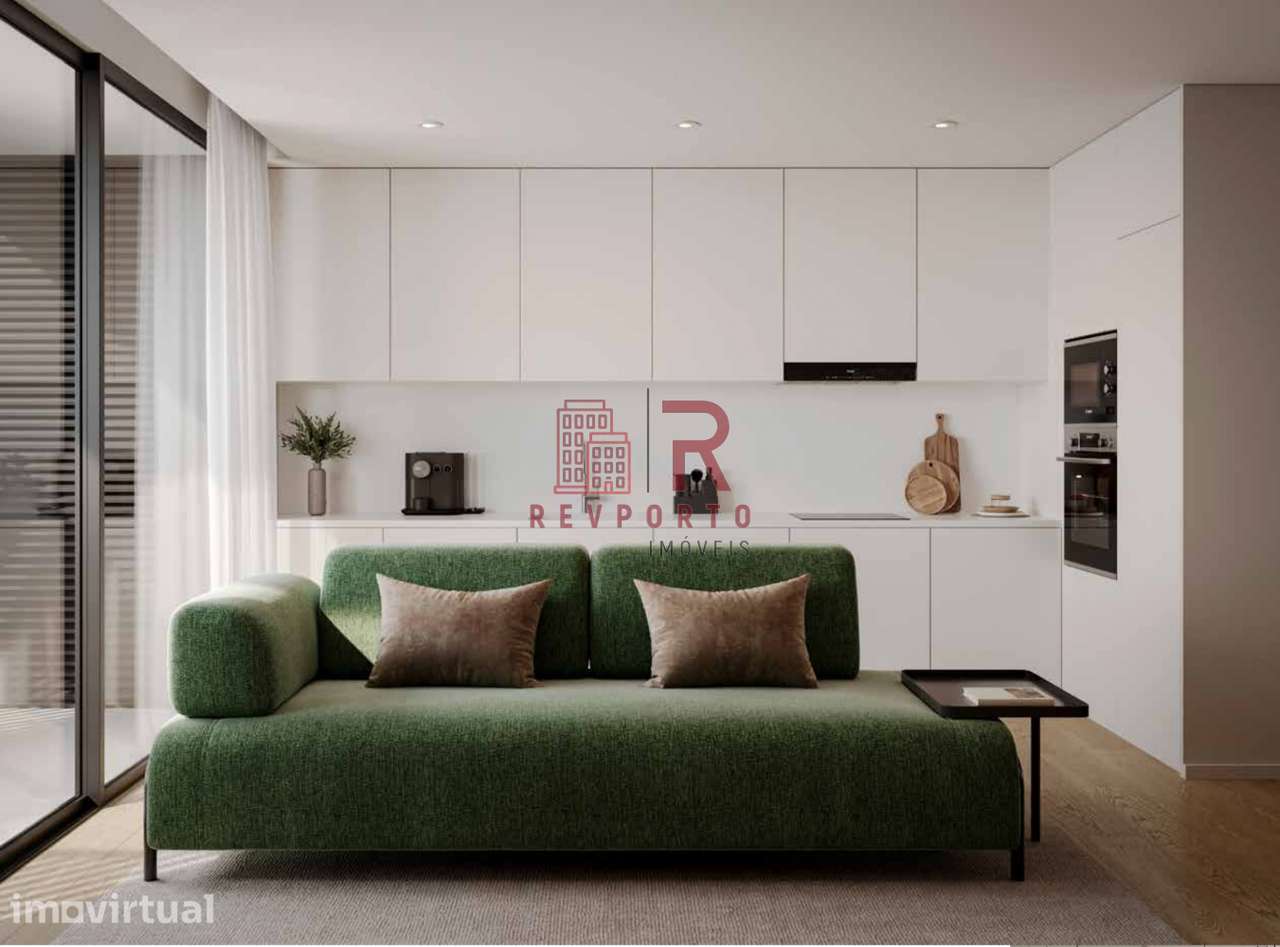 Apartamento T2, com 2 suítes, varanda, jardim e garagem - Grande imagem: 5/39
