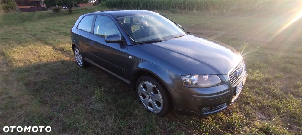 Audi A3 3-drzwiowe 1.6 Attraction - 2