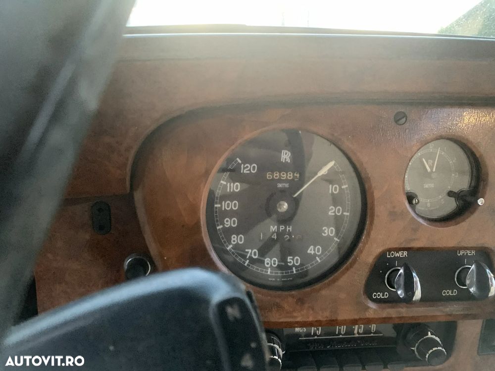 Rolls-Royce Silver Cloud - 12
