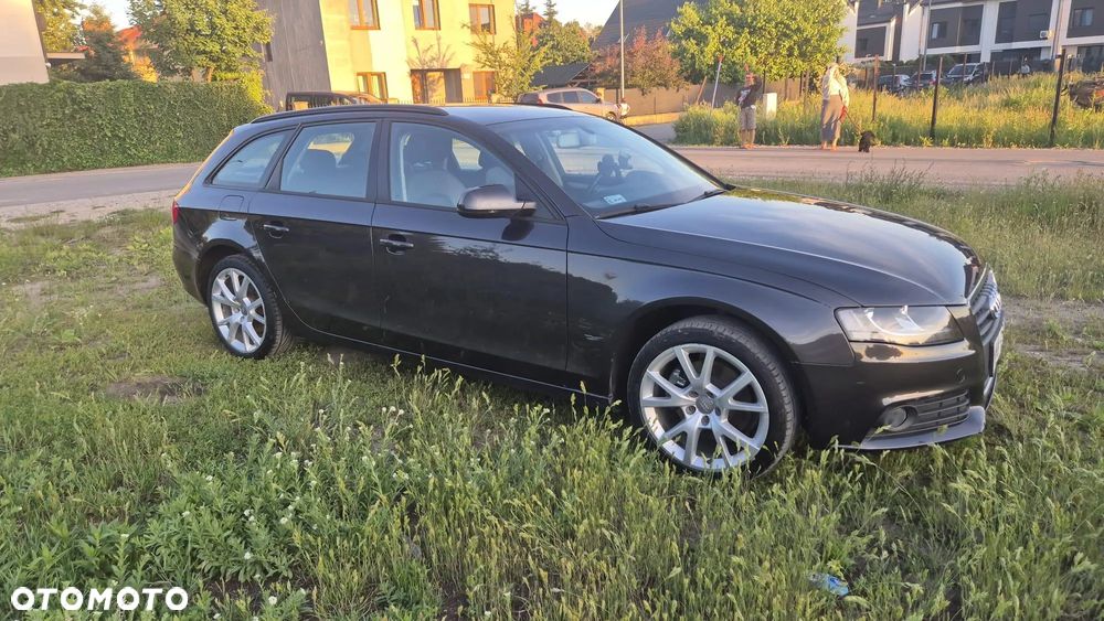 Audi A4 Avant - 1