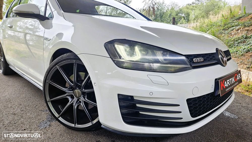 VW Golf 2.0 TDI GTD DSG - 38